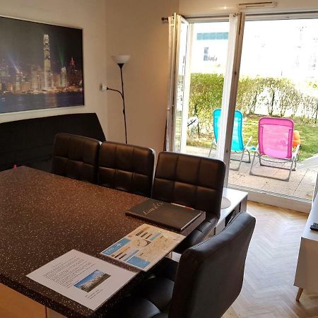 Appartement Avec Rez De Jardin A Disneyland Montévrain Eksteriør billede