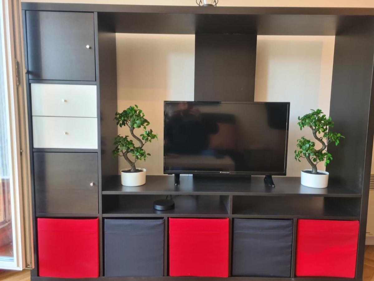 Appartement Avec Rez De Jardin A Disneyland Montévrain Eksteriør billede