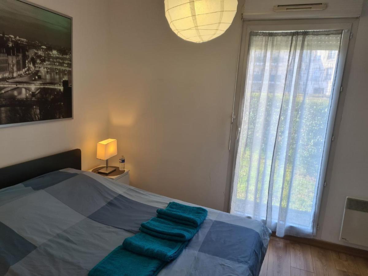 Appartement Avec Rez De Jardin A Disneyland Montévrain Eksteriør billede