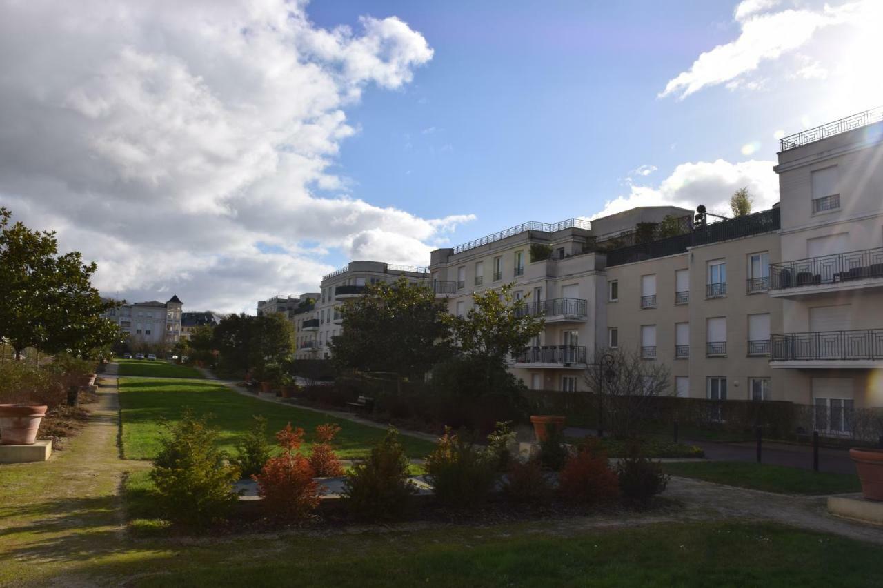 Appartement Avec Rez De Jardin A Disneyland Montévrain Eksteriør billede
