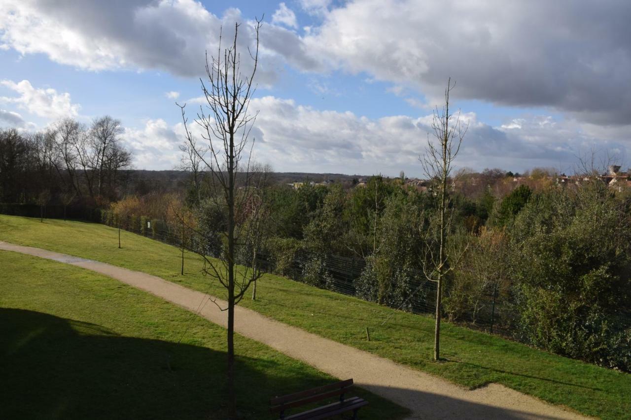 Appartement Avec Rez De Jardin A Disneyland Montévrain Eksteriør billede