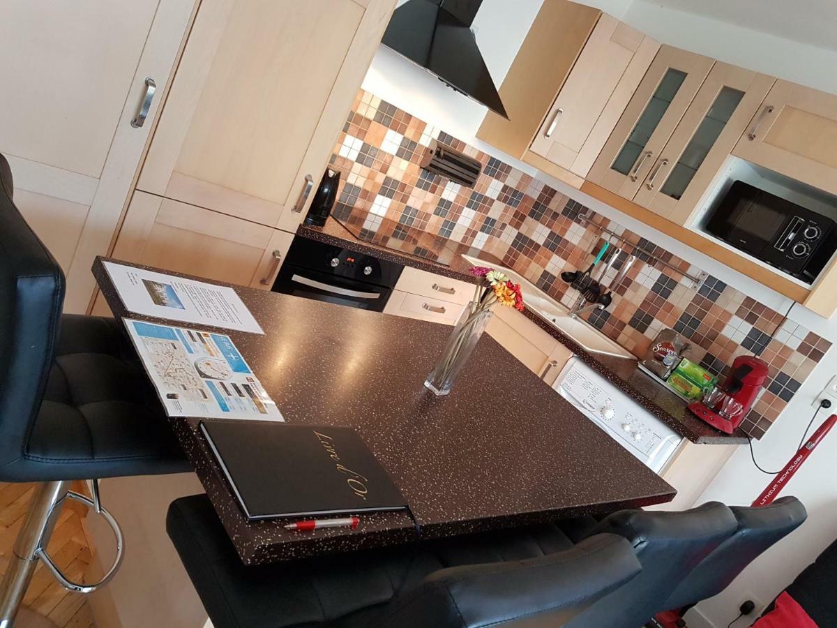 Appartement Avec Rez De Jardin A Disneyland Montévrain Eksteriør billede