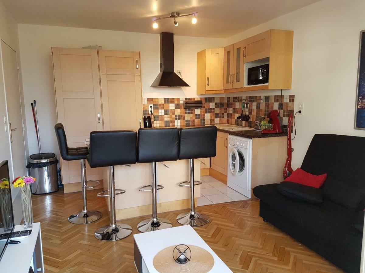 Appartement Avec Rez De Jardin A Disneyland Montévrain Eksteriør billede