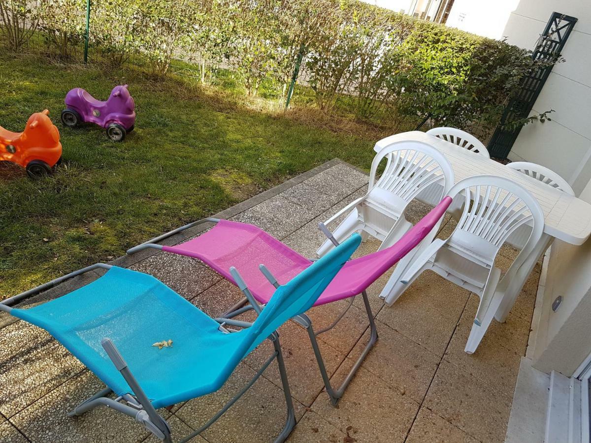 Appartement Avec Rez De Jardin A Disneyland Montévrain Eksteriør billede