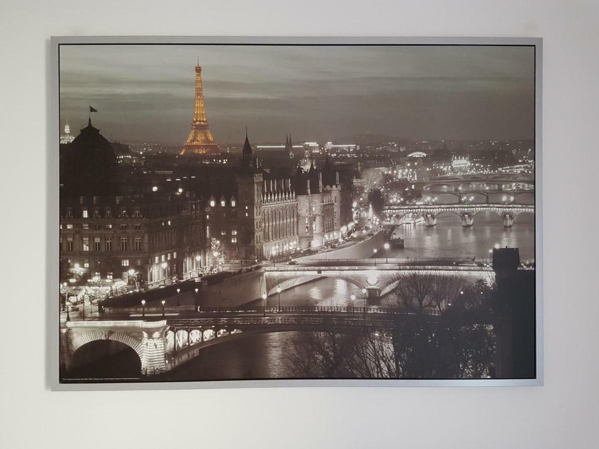 Appartement Avec Rez De Jardin A Disneyland Montévrain Eksteriør billede
